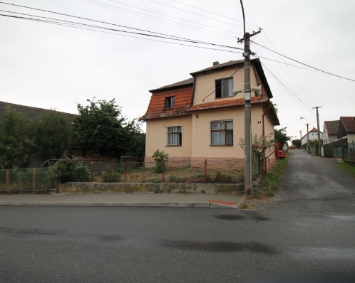 Prodej domu v obci Dobronice u Chýnova -